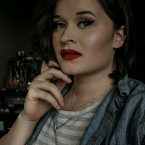 Meet your Posher, Emma